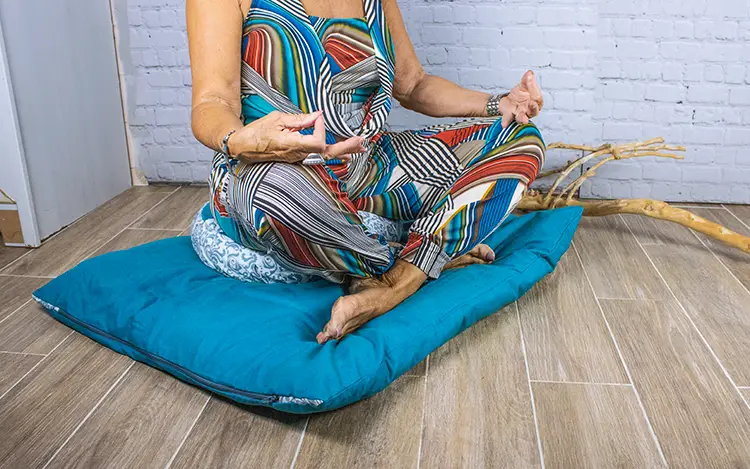 cuscino e tappetino meditazione