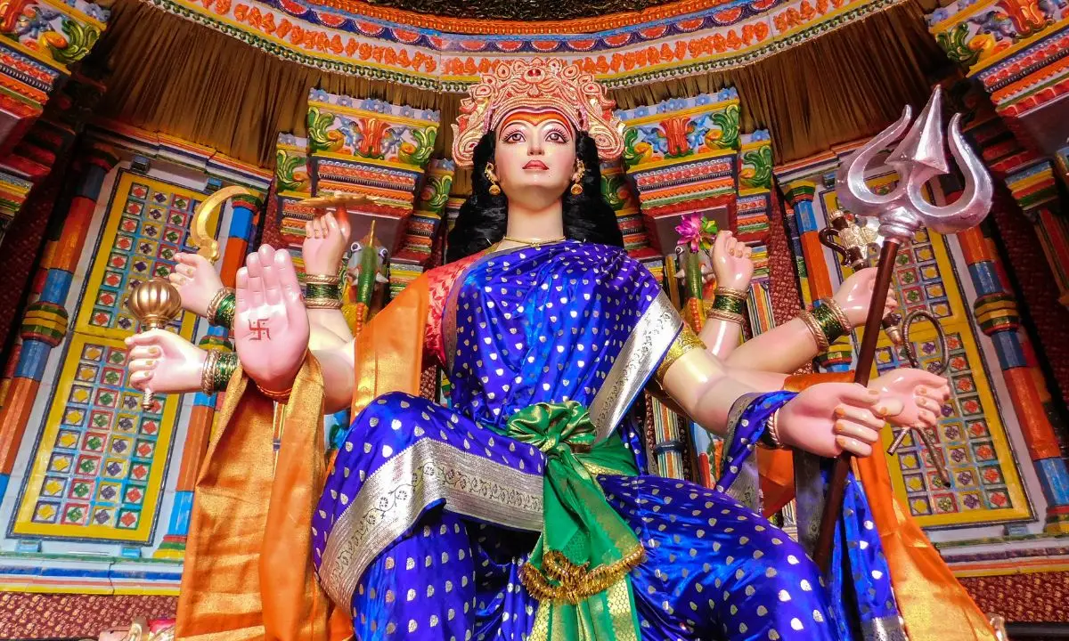 scultura di devi