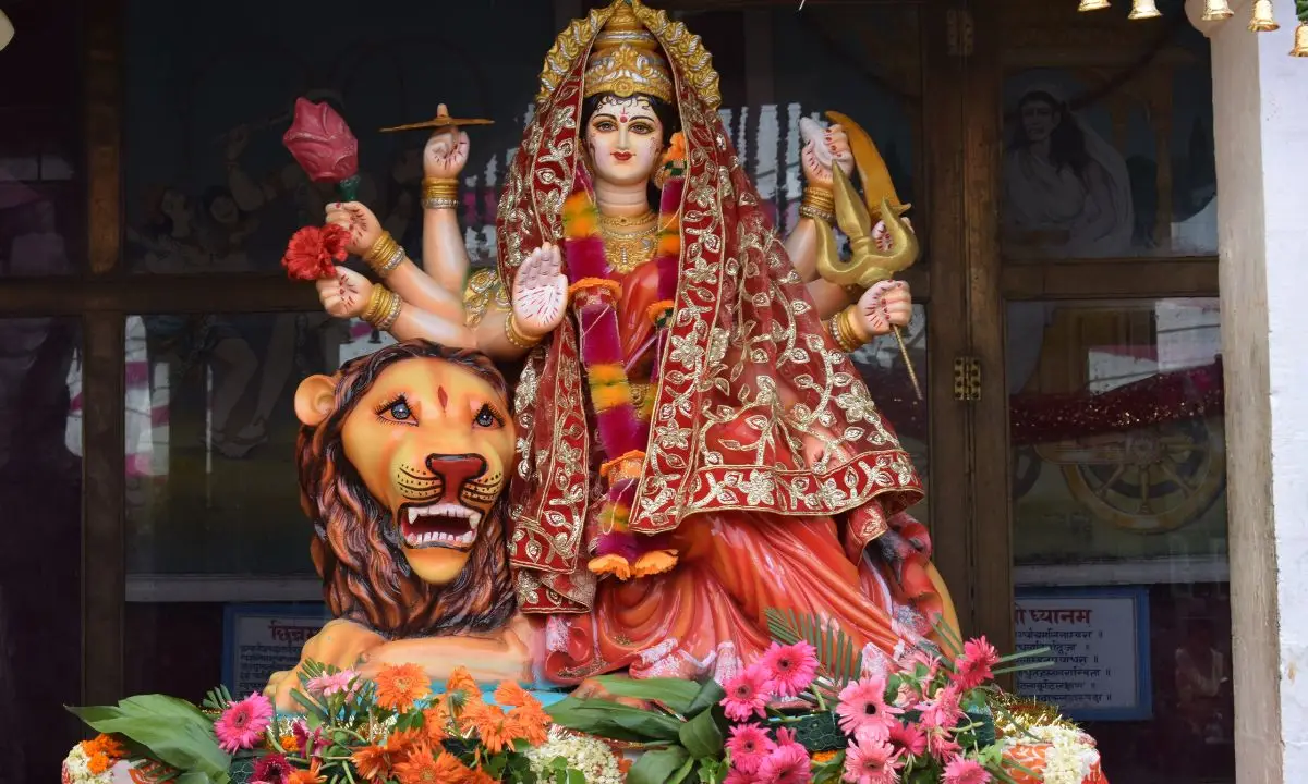 statua di mahadevi