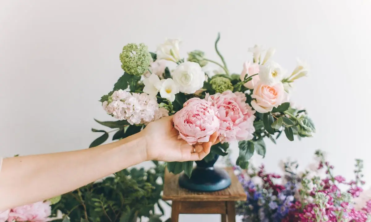 composizione di fiori primaverili