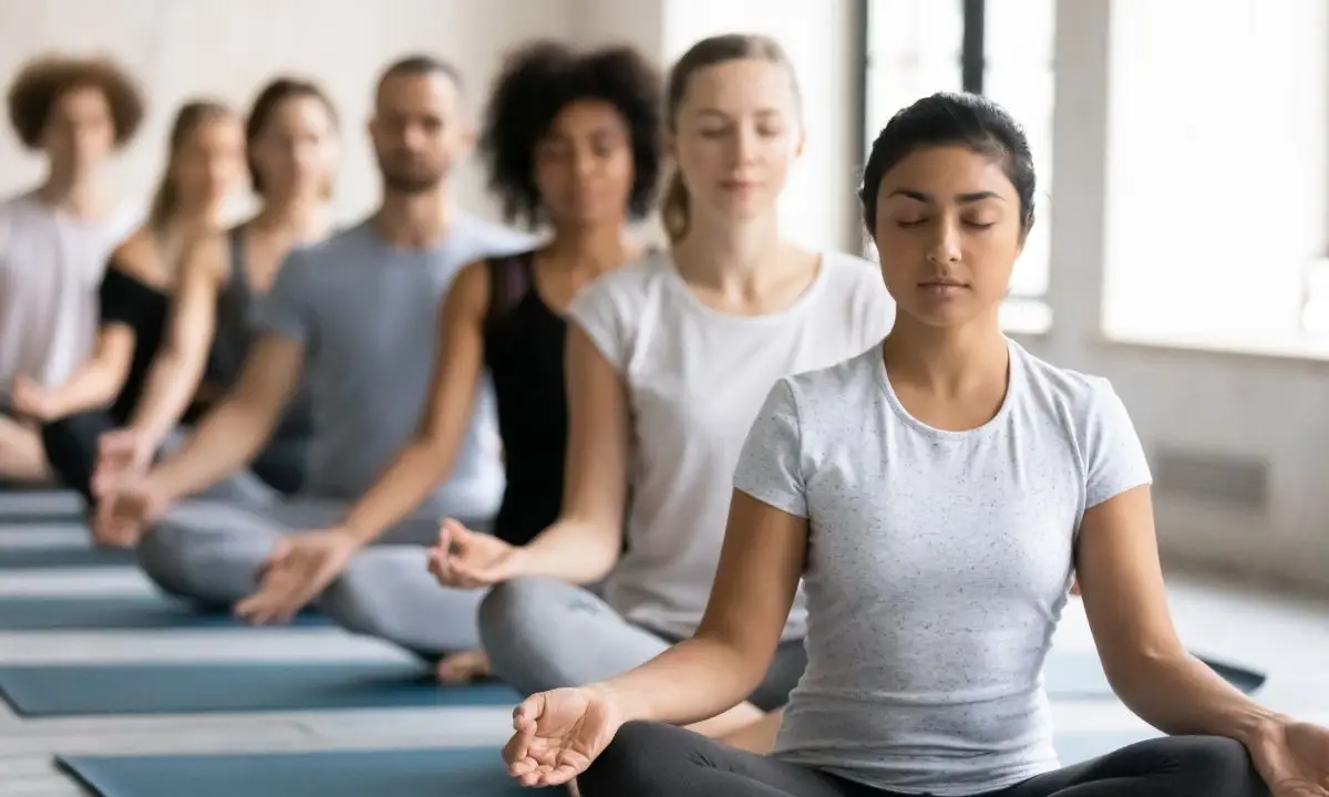 praticanti di meditazione