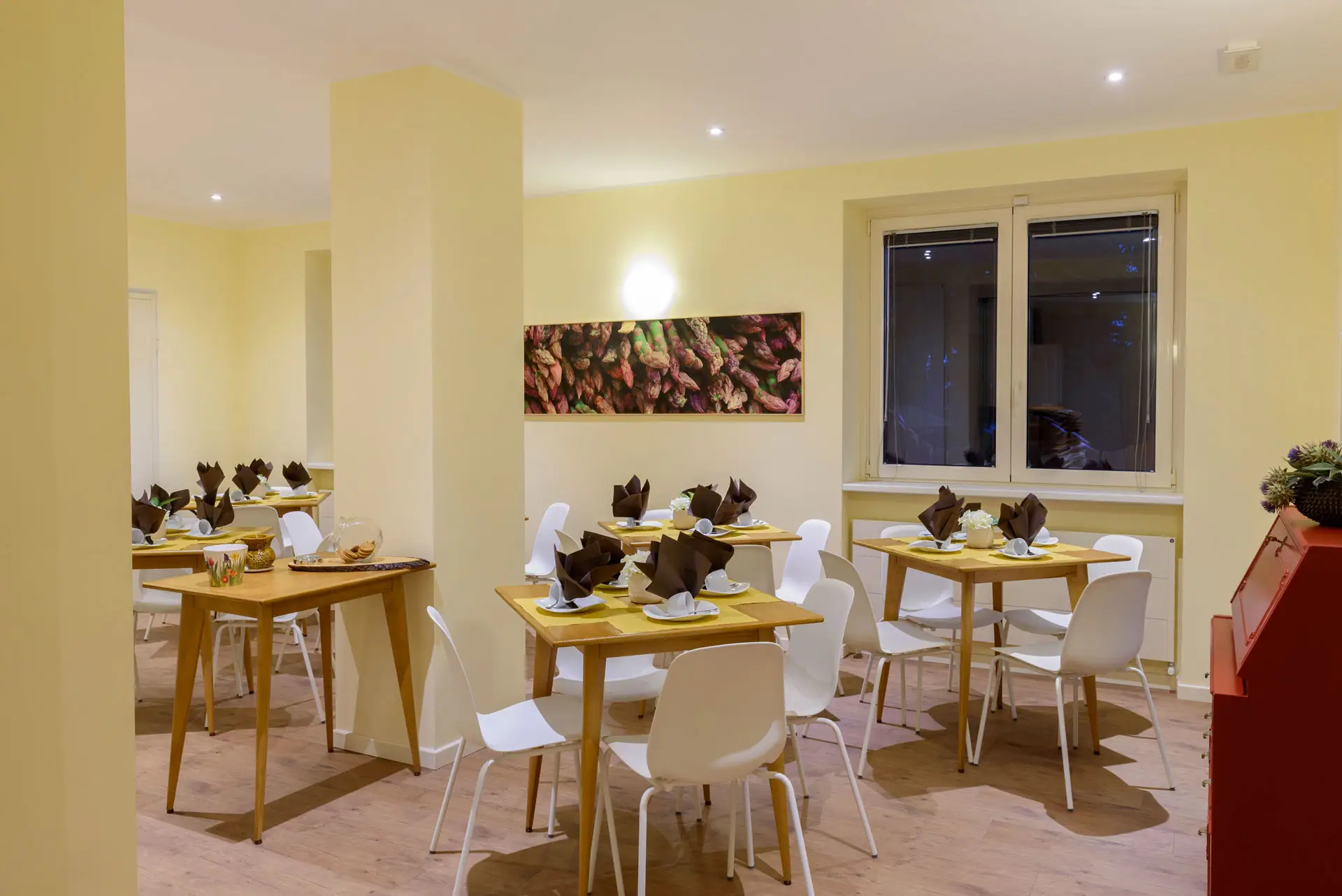 Foto-salone-finestra-ipso-campus