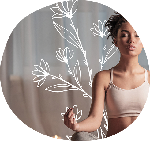 donna medita in casa